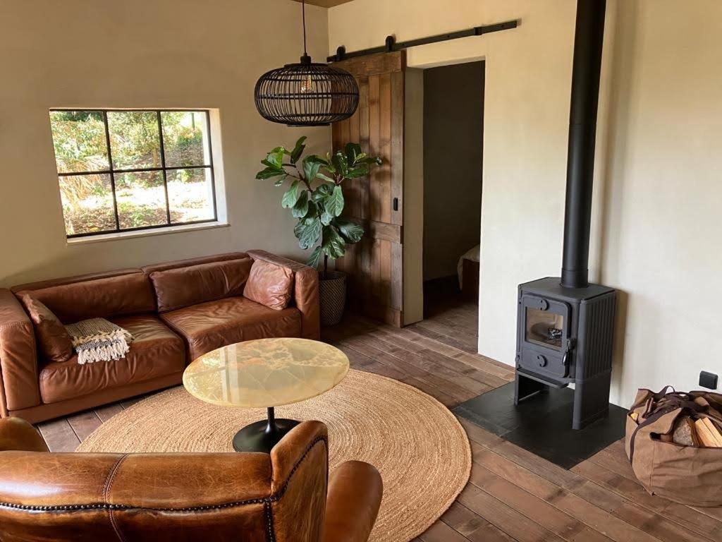 The Cabin Morris Holsbeek ภายนอก รูปภาพ
