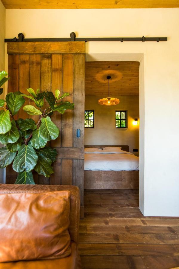 The Cabin Morris Holsbeek ภายนอก รูปภาพ